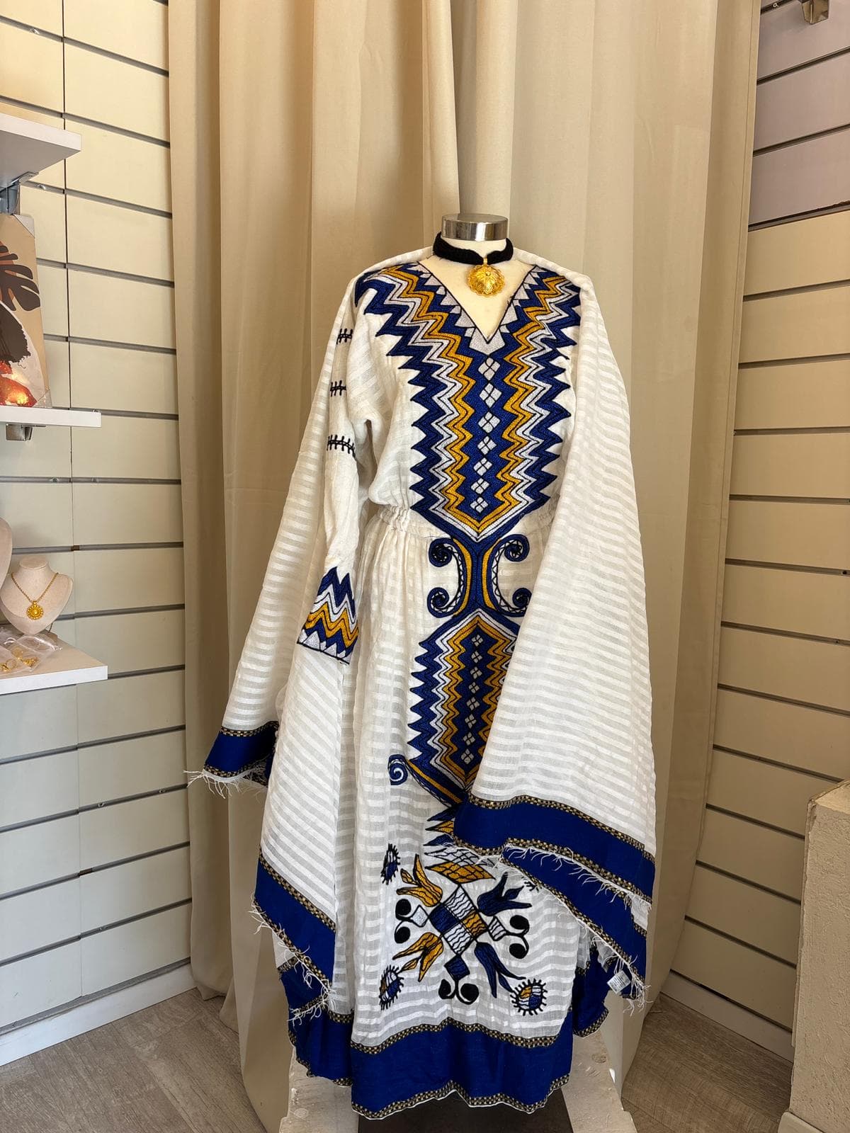 שמלה אתיופית מסורתית יוקרתית